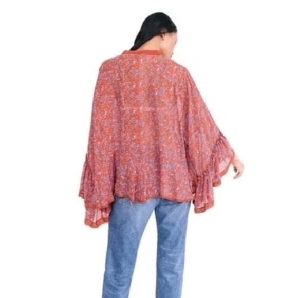 Free People Lola Kimono in Wild Red Ditsy Floral Tassel Tie Front Bell Sleeves S - Picture 3 of 15